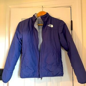 The Northface: Reversible Mossbud Swirl Insulated Jacket - Girls' Large